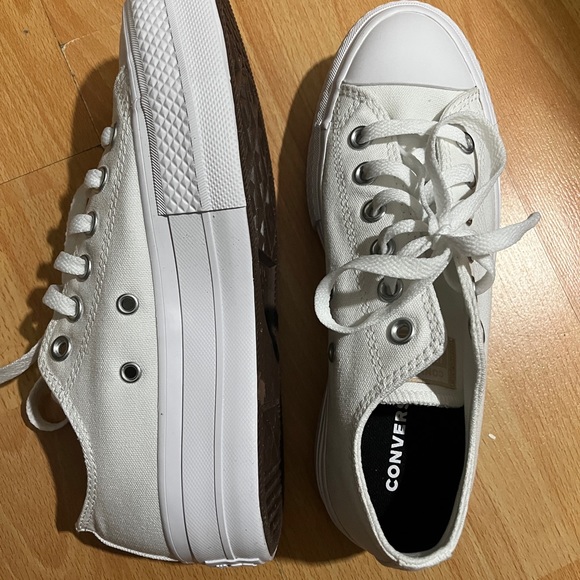 Custom Chunk Taylor All Star Platform in White - Picture 3 of 5